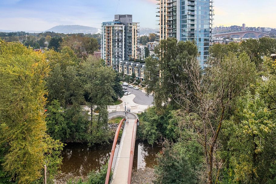 502 1401 Hunter Street North Vancouver, BC - 22