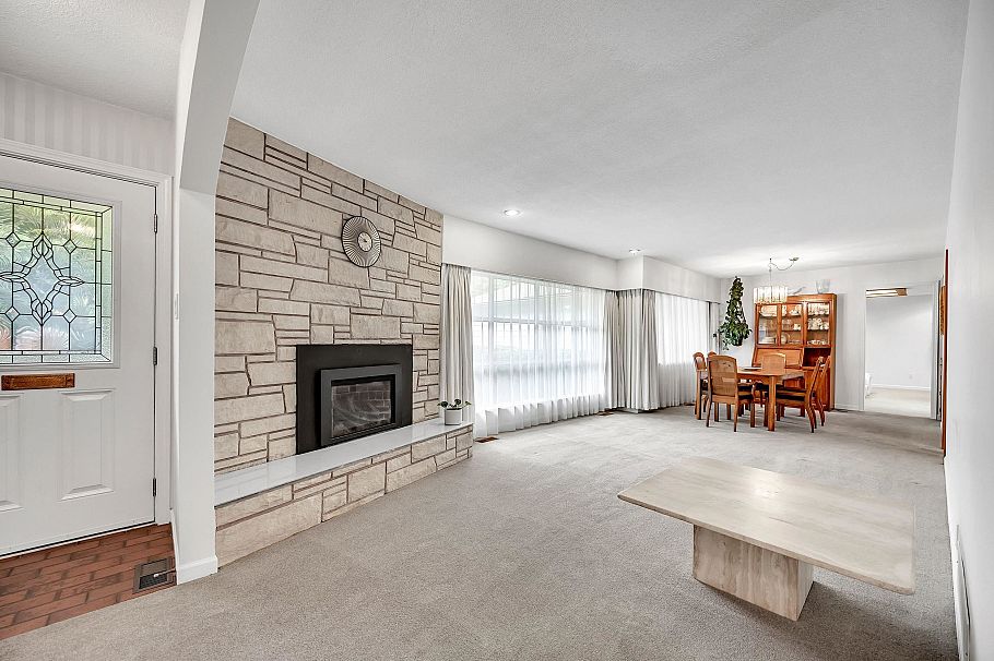 1372 Riverside Drive North Vancouver, BC - 6