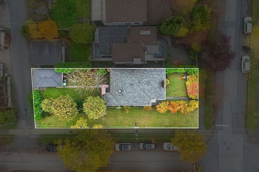 3605 Oxford Street Vancouver, BC - 4