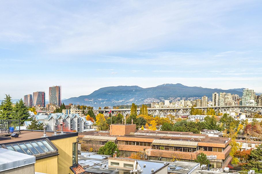 1251 W 7th Avenue Vancouver, BC - 32