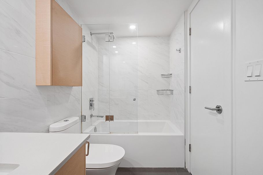 301 1350 Comox Street Vancouver, BC - 22