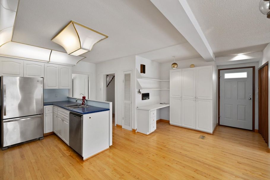 2676 W 33rd Avenue Vancouver, BC - 11