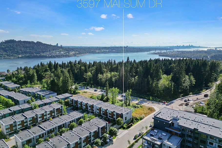 54 3597 Malsum Drive North Vancouver, BC - 32