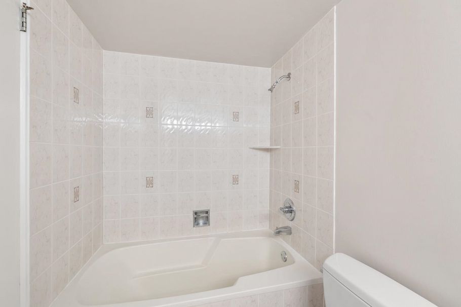 314 250 W 1st Street North Vancouver, BC - 16