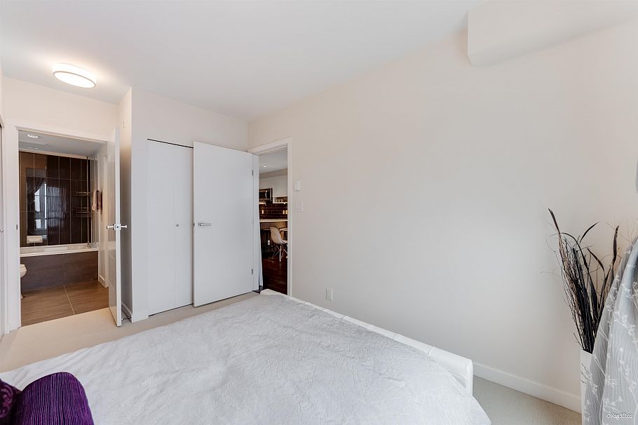 204 202 E 24th Avenue Vancouver, BC - 9