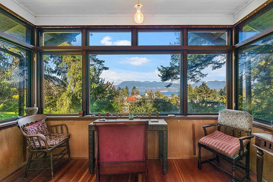 4523 W 1st Avenue Vancouver, BC - 3