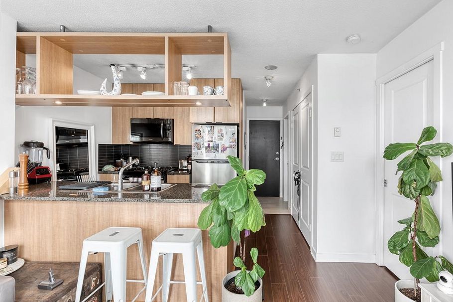 1105 1001 Richards Street Vancouver, BC - 3