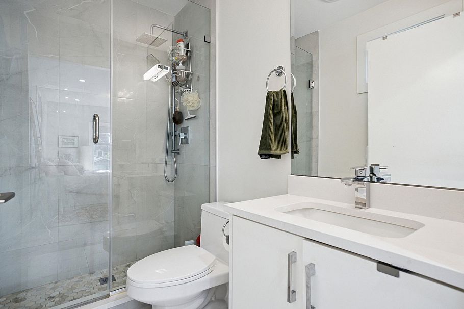 764 E 14th Avenue Vancouver, BC - 19