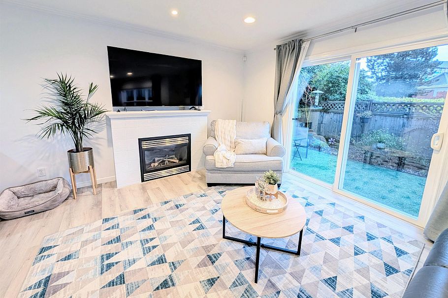 1 252 W 13th Street North Vancouver, BC - 6