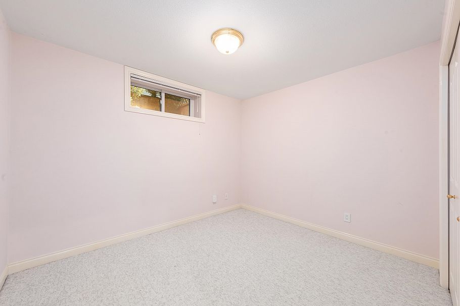 1363 W 51 Avenue Vancouver, BC - 37