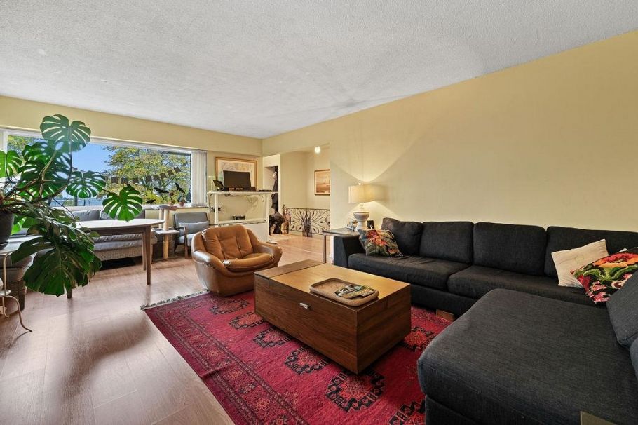 3605 Oxford Street Vancouver, BC - 8