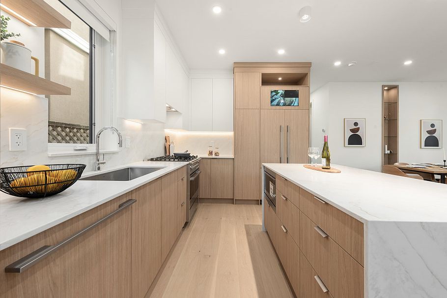 1 2750 W 19th Avenue Vancouver, BC - 10