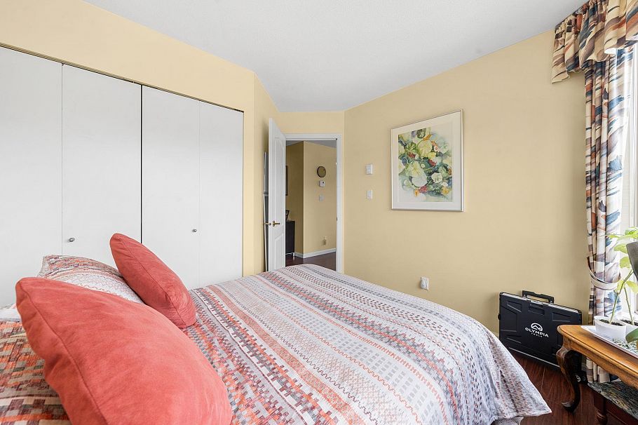 1106 1327 E Keith Road North Vancouver, BC - 23