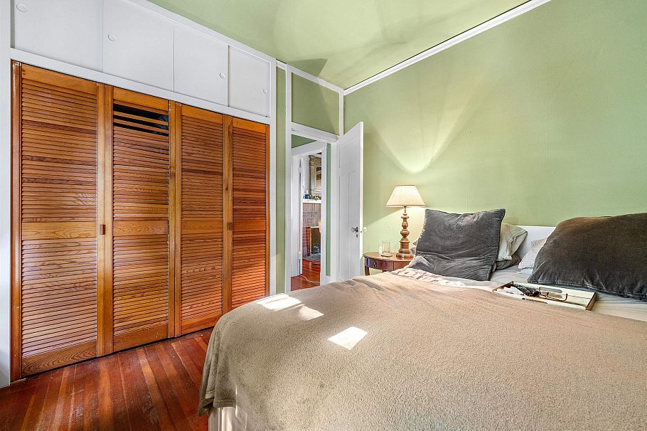 4523 W 1st Avenue Vancouver, BC - 16