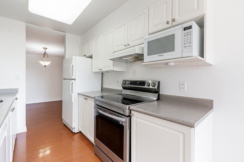 211 223 Mountain Highway North Vancouver, BC - 8