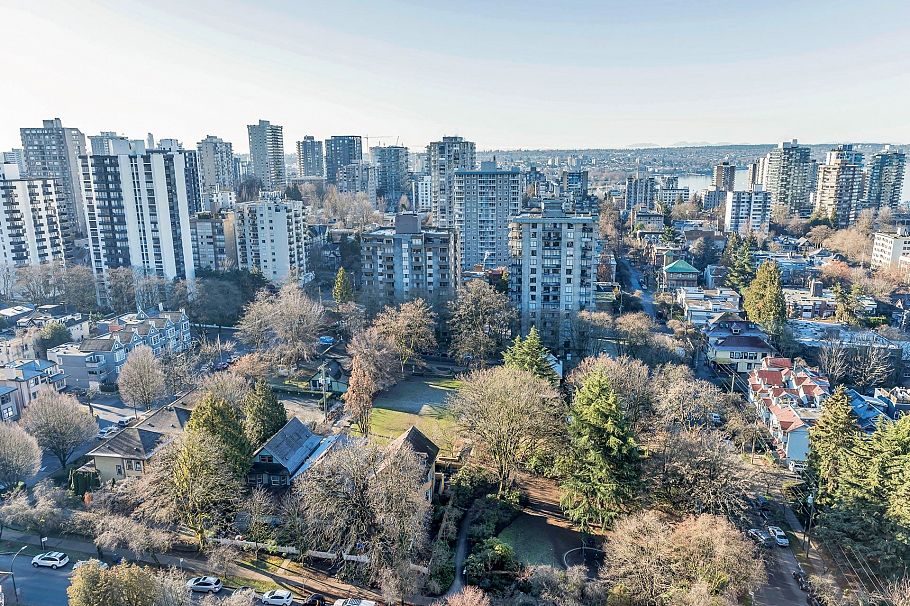 2201 1482 Robson Street Vancouver, BC - 7