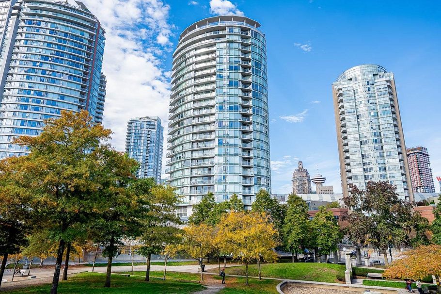 2303 58 Keefer Place Vancouver, BC - 2