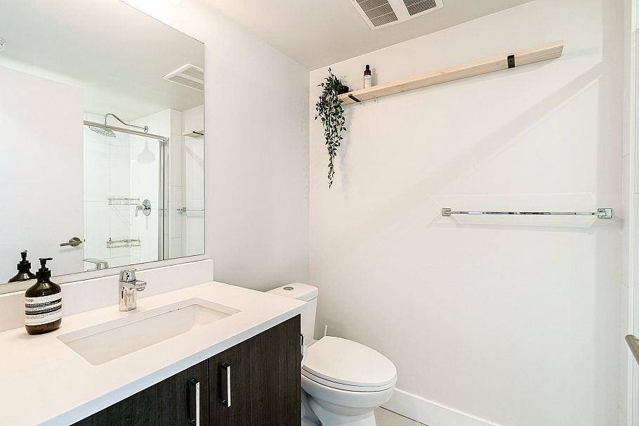 305 2477 Carolina Street Vancouver, BC - 15