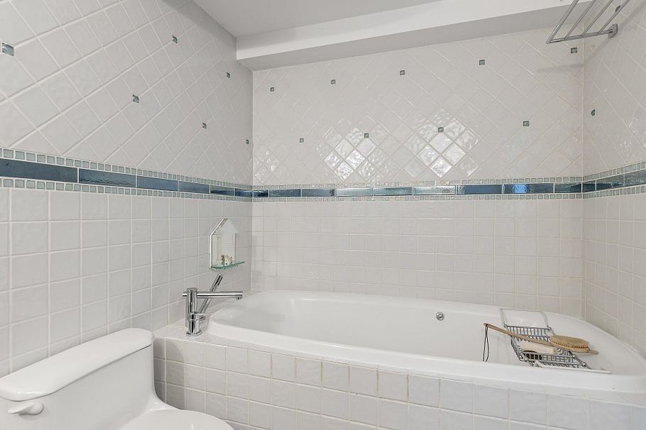 402 1575 Beach Avenue Vancouver, BC - 28