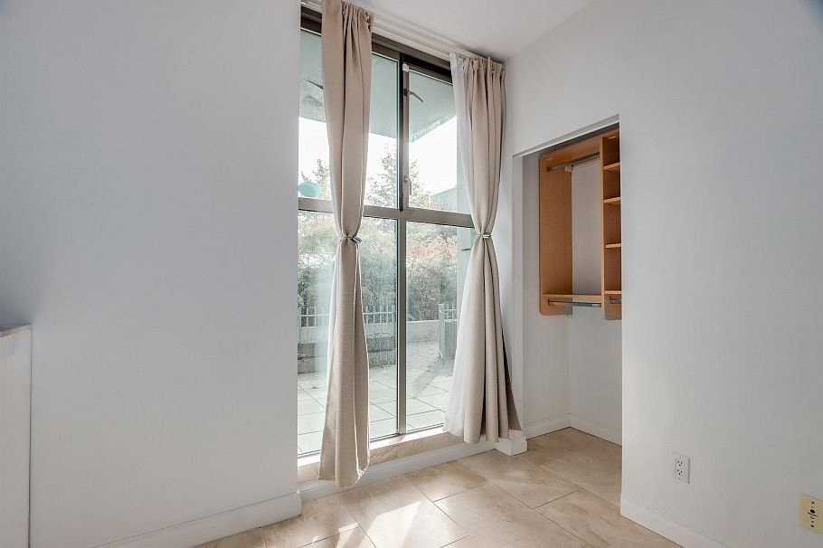 936 Richards Street Vancouver, BC - 14