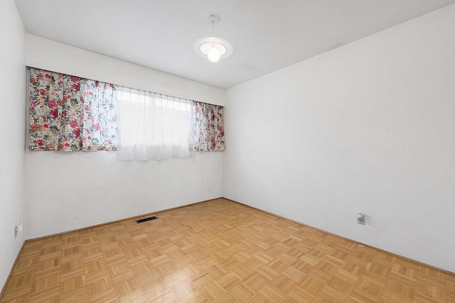 3220 E 19th Avenue Vancouver, BC - 23