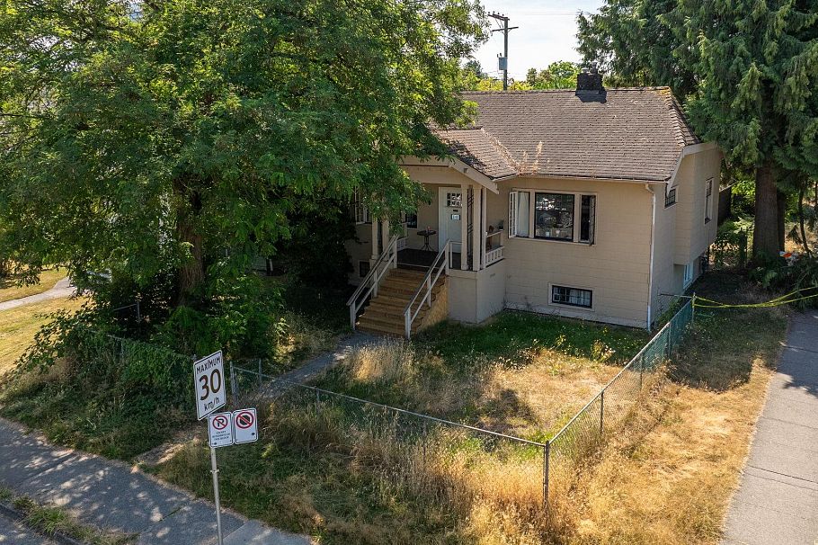 3192 W 8th Avenue Vancouver, BC - 24