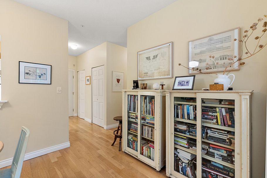 212 360 E 36th Avenue Vancouver, BC - 16