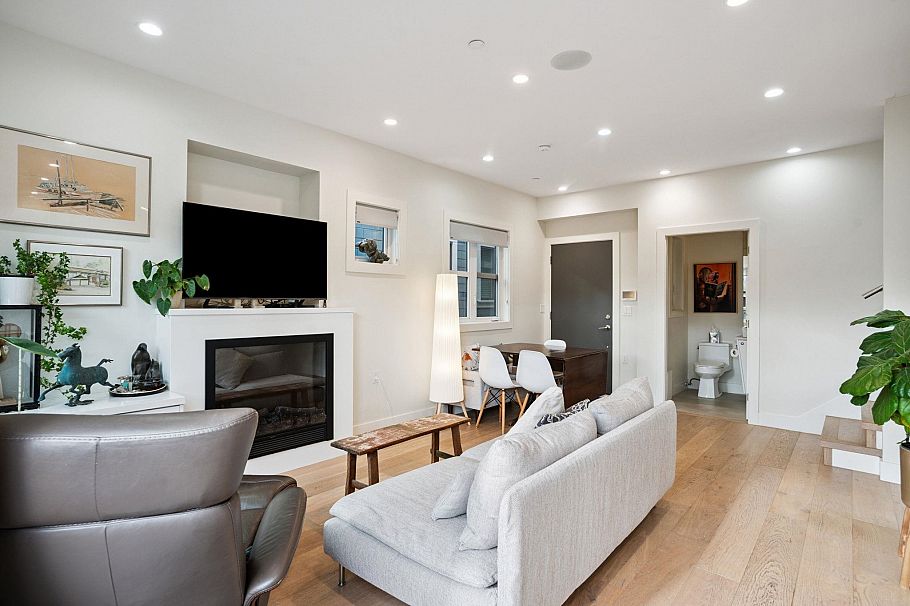 764 E 14th Avenue Vancouver, BC - 4