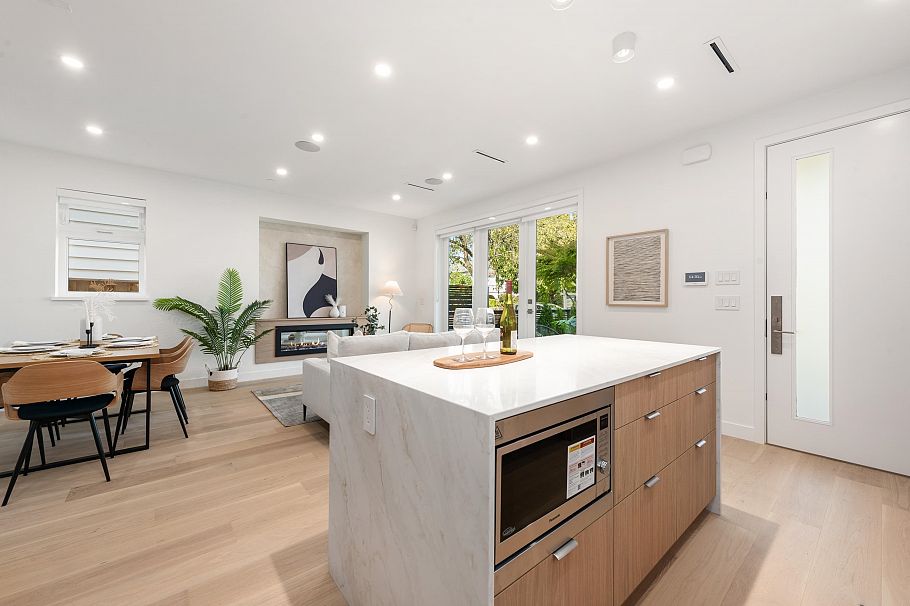 1 2750 W 19th Avenue Vancouver, BC - 14