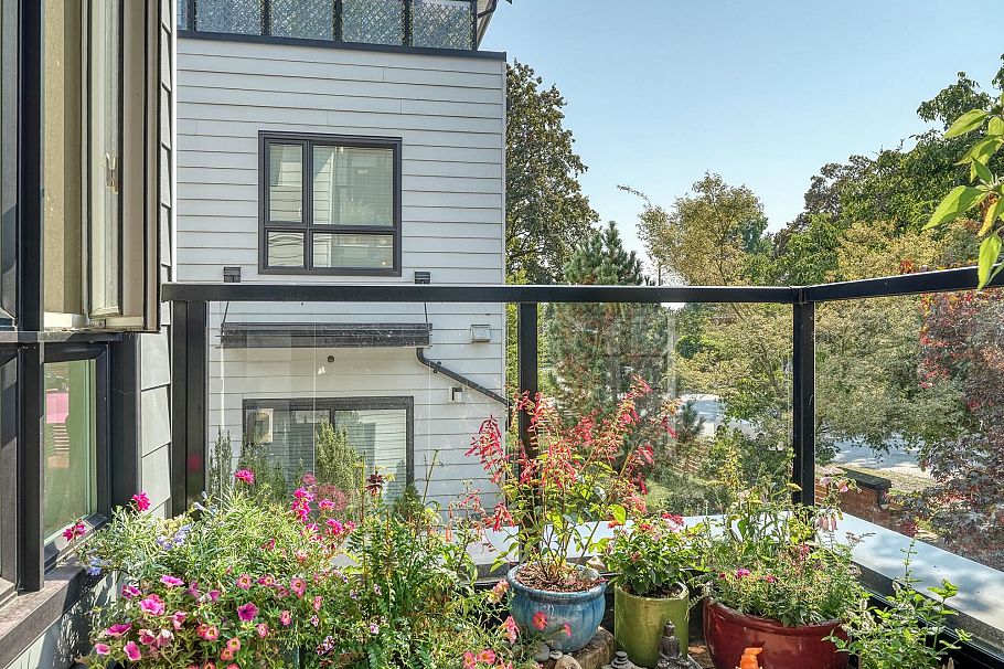 5962 St. George Street Vancouver, BC - 6