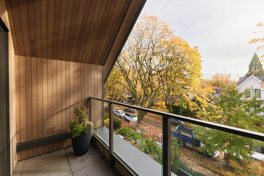 2939 W 15th Avenue Vancouver, BC - 35