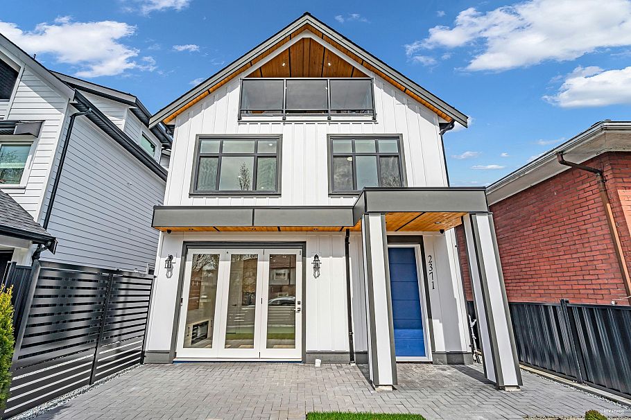 2371 Adanac Street Vancouver, BC - 25