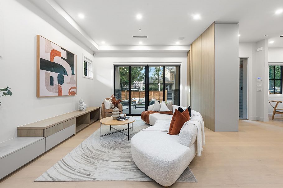 1 2136 E 10 Avenue Vancouver, BC - 6