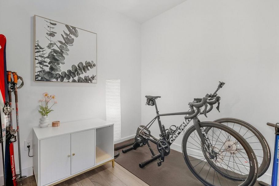 208 221 E 3rd Street North Vancouver, BC - 21