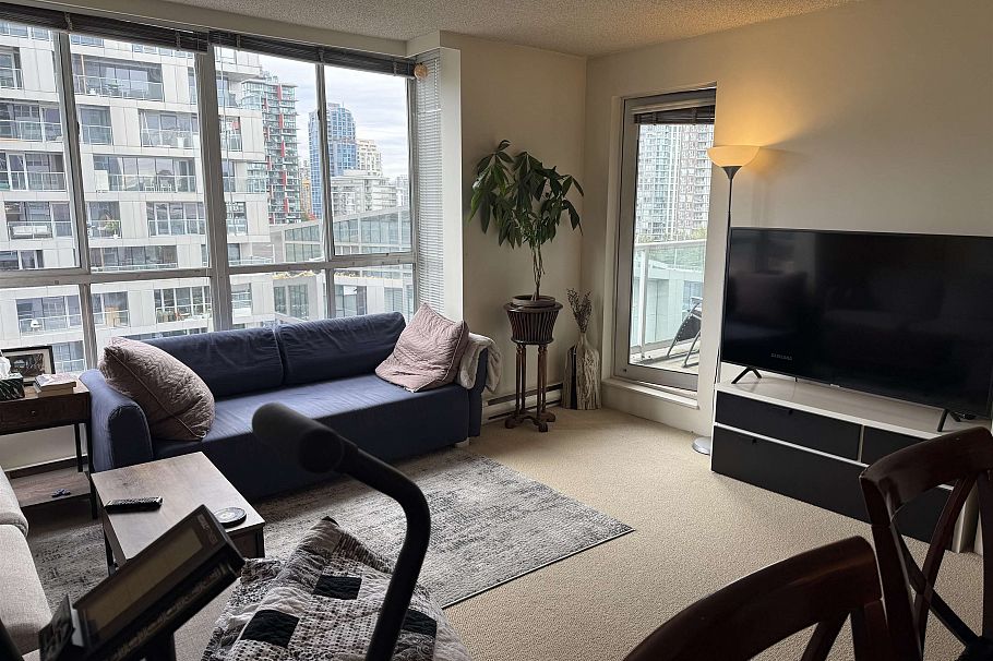 1501 1500 Howe Street Vancouver, BC - 8