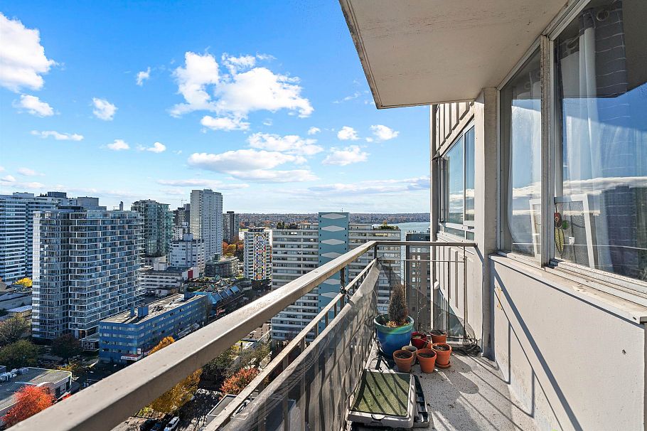 2301 1850 Comox Street Vancouver, BC - 10