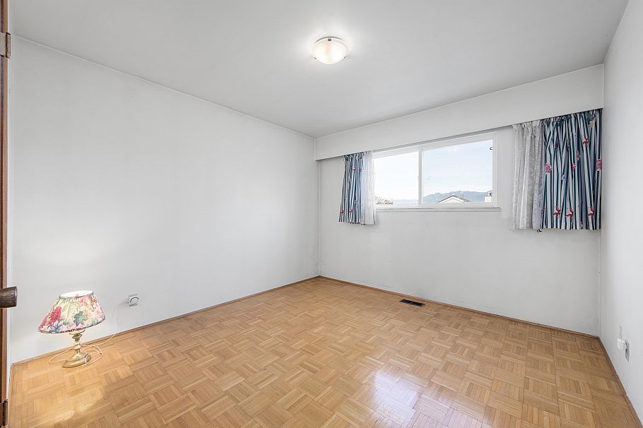 3220 E 19th Avenue Vancouver, BC - 15