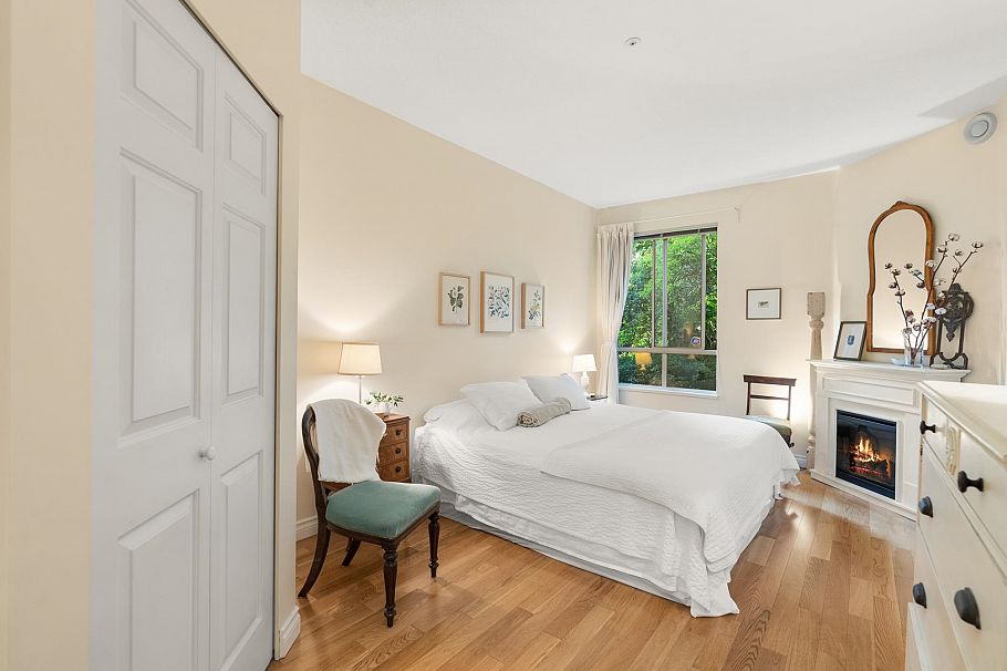 212 360 E 36th Avenue Vancouver, BC - 24