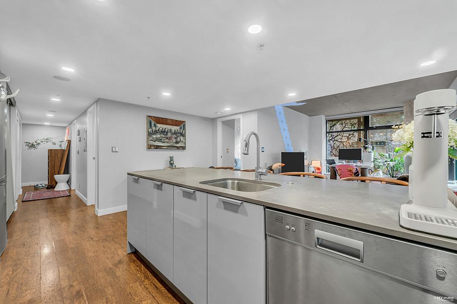 605 128 W Cordova Street Vancouver, BC - 5