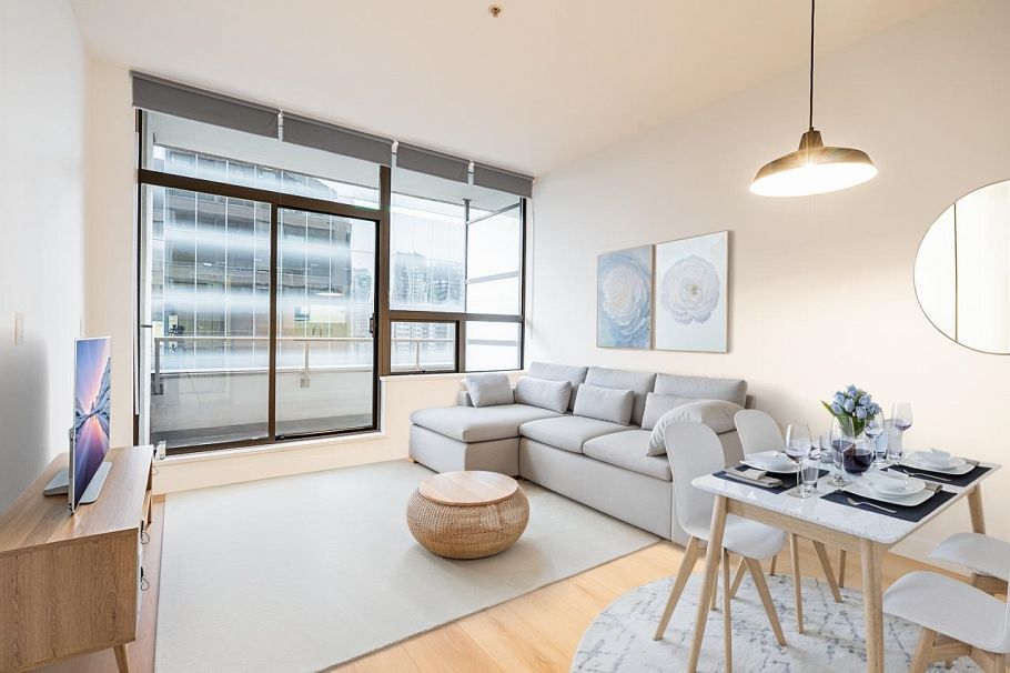 702 1010 Howe Street Vancouver, BC - 3