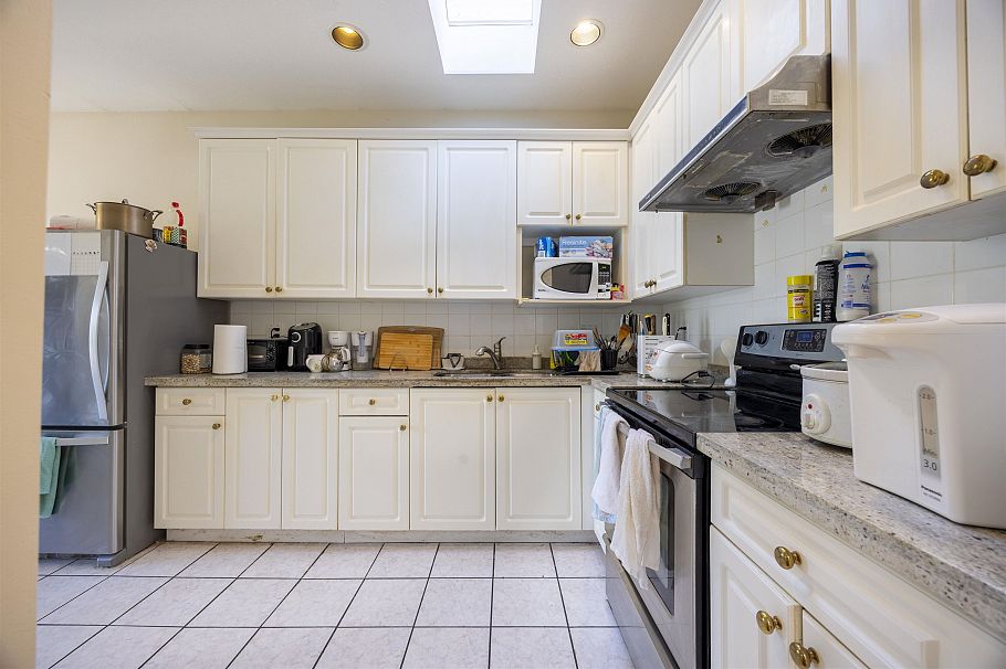 739 E 20th Avenue Vancouver, BC - 20