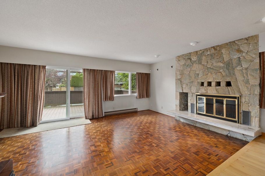 2676 W 33rd Avenue Vancouver, BC - 13