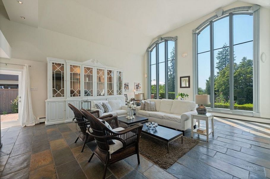 284 Sandringham Crescent North Vancouver, BC - 8