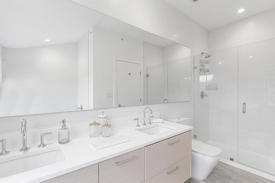 5 1133 Ridgewood Drive North Vancouver, BC - 34