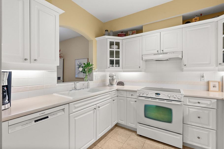 212 360 E 36th Avenue Vancouver, BC - 18