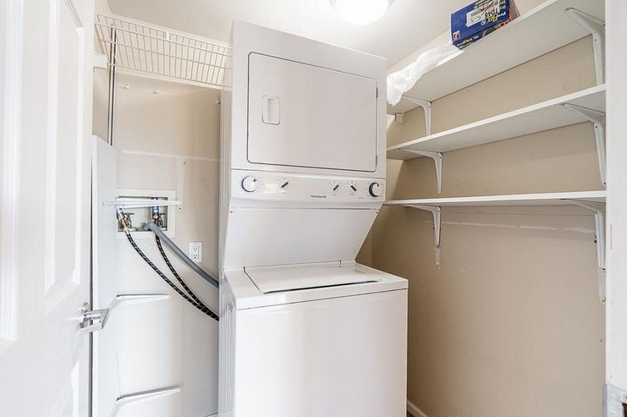 211 223 Mountain Highway North Vancouver, BC - 16