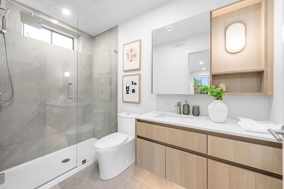 2 2136 E 10th Avenue Vancouver, BC - 31