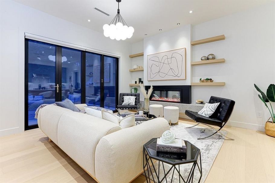 1943 E 6th Avenue Vancouver, BC - 3