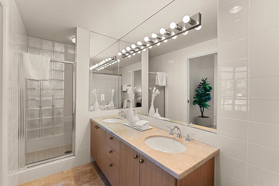 701 5850 Balsam Street Vancouver, BC - 34