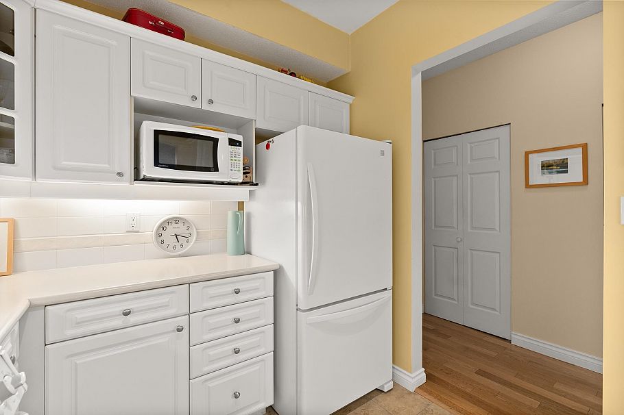 212 360 E 36th Avenue Vancouver, BC - 23